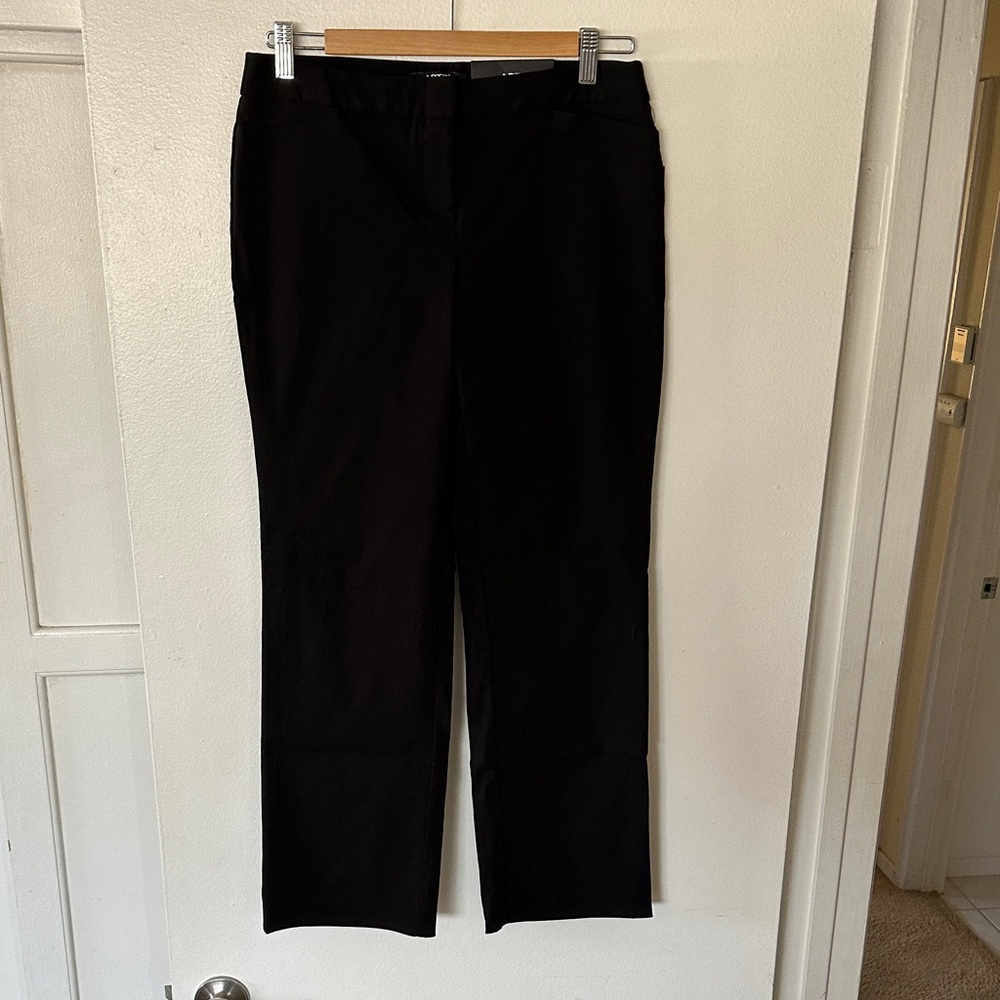 Apt. 9 Black Mid-Rise Trouser. Size 6 petite